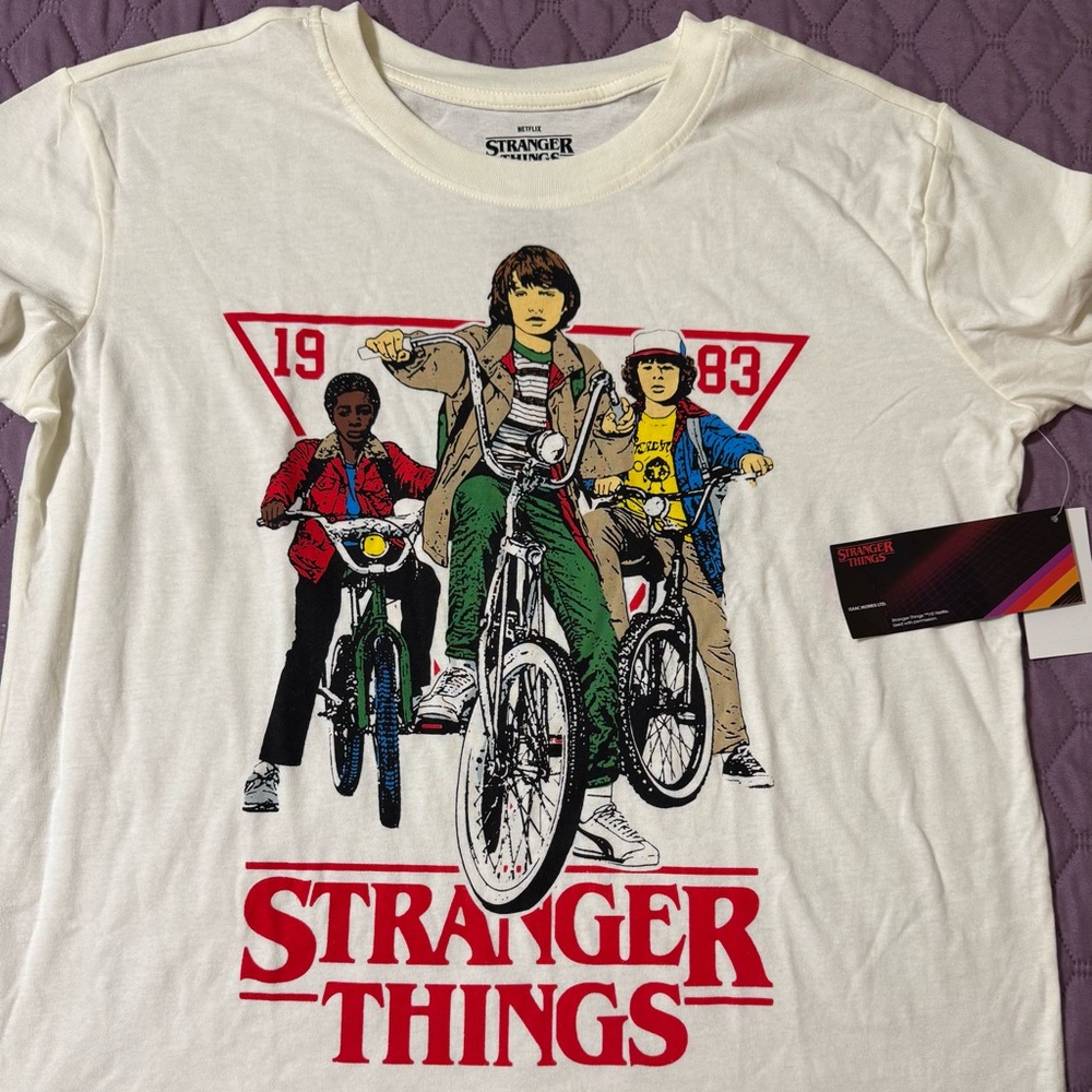 Stranger Things T-shirt Jr size Large